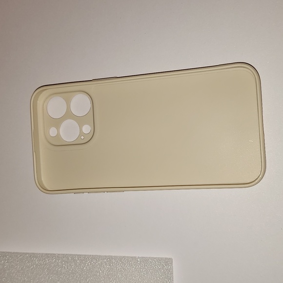 Brand new Apple IPhone 15 Pro Max Disney Minnie Mouse Silicone Phone case - Picture 6 of 6